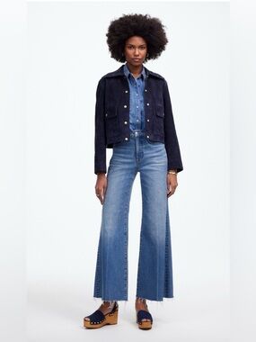 EUC! Madewell Flared Wide-Leg
Crop Jeans Oneida Wash